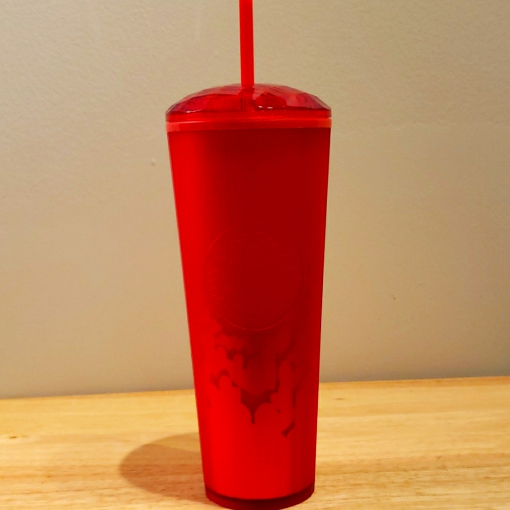 Starbucks 2022 Red Hearts Kaleidoscope 24 oz Venti Cold Cup Tumbler Vale…